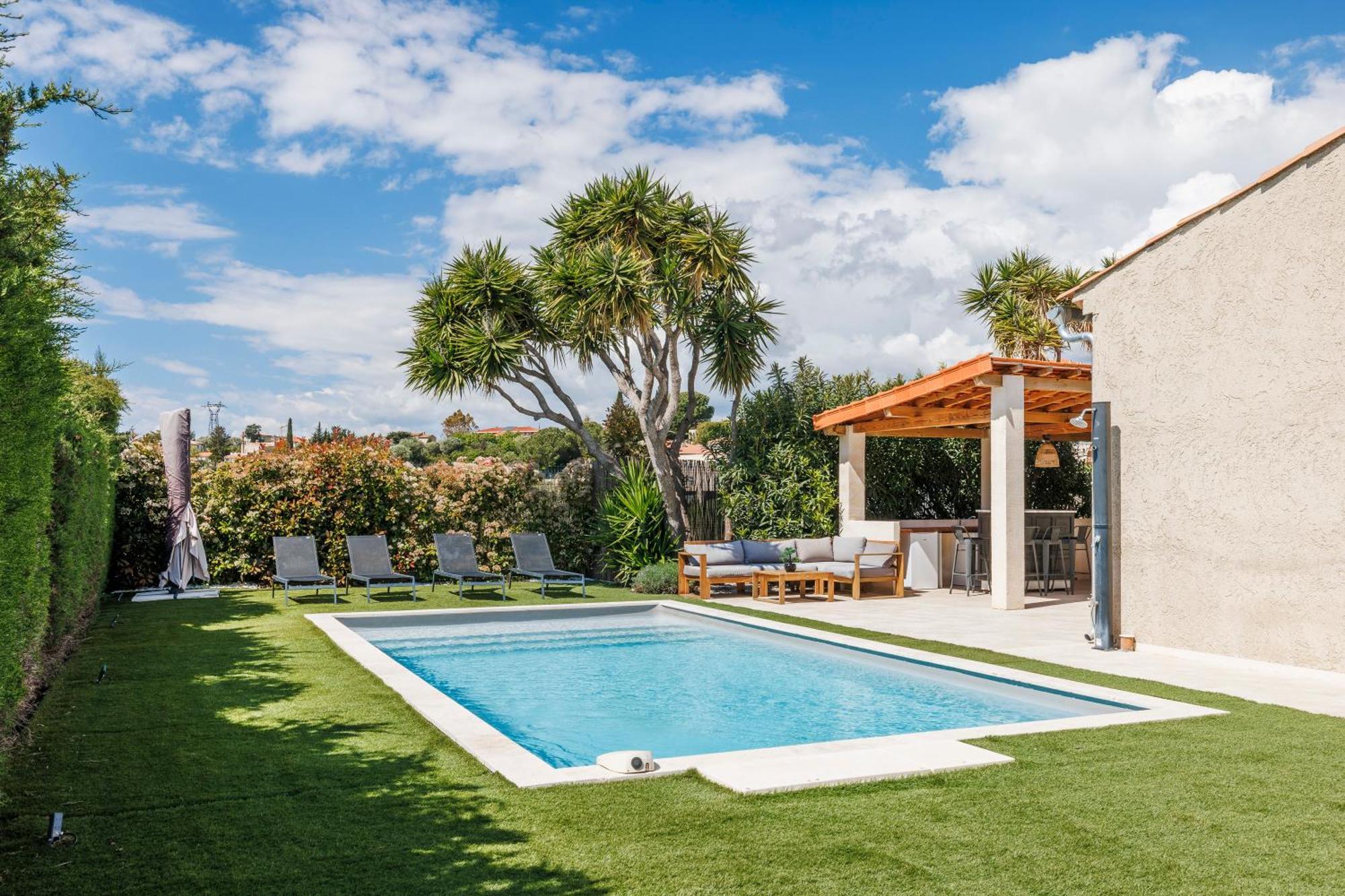 Renting - Bellet - Live A Dream Pool 3 Bedroom Garden Parking Nizza